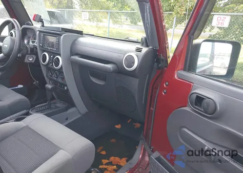 2010 Jeep Wrangler Unlimited Sahara from USA, damaged, VIN 1J4BA5H16AL112439